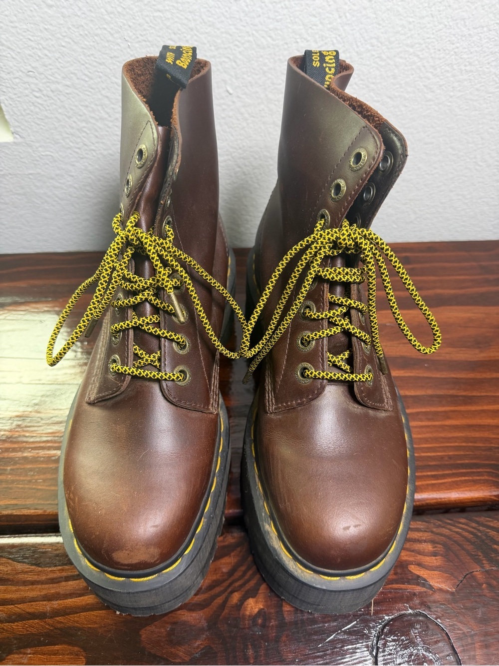 Dr. Martens Brown Burgundy 1460 Pascal Max with Yellow Laces Size W9 - Picture 4 of 13